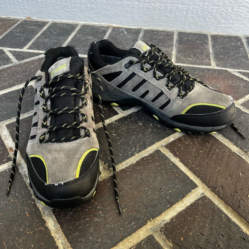 Men’s Size 9 Wolverine Men's Grayling Waterproof Hiker Shoes